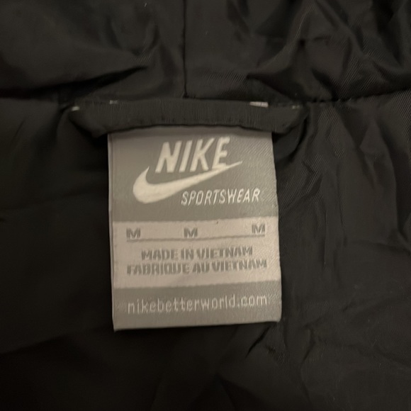 Nike Windbreaker - Picture 5 of 6